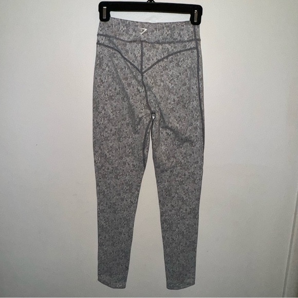 Gymshark and Victoria’s Secret Victoria Sport Total Knockout Leggings Size Small - Picture 5 of 15